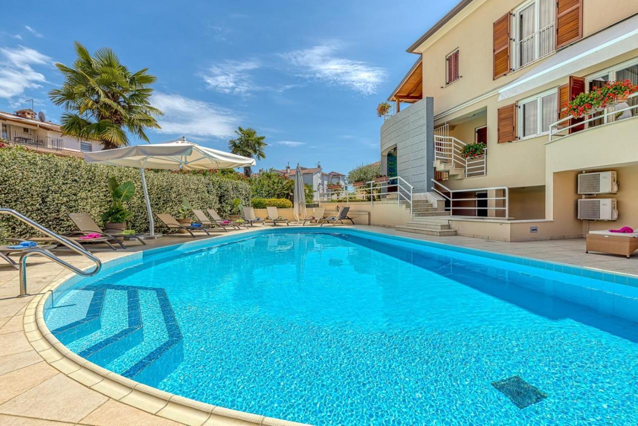 Apartment Complex Irena With Pool Poreč Kültér fotó