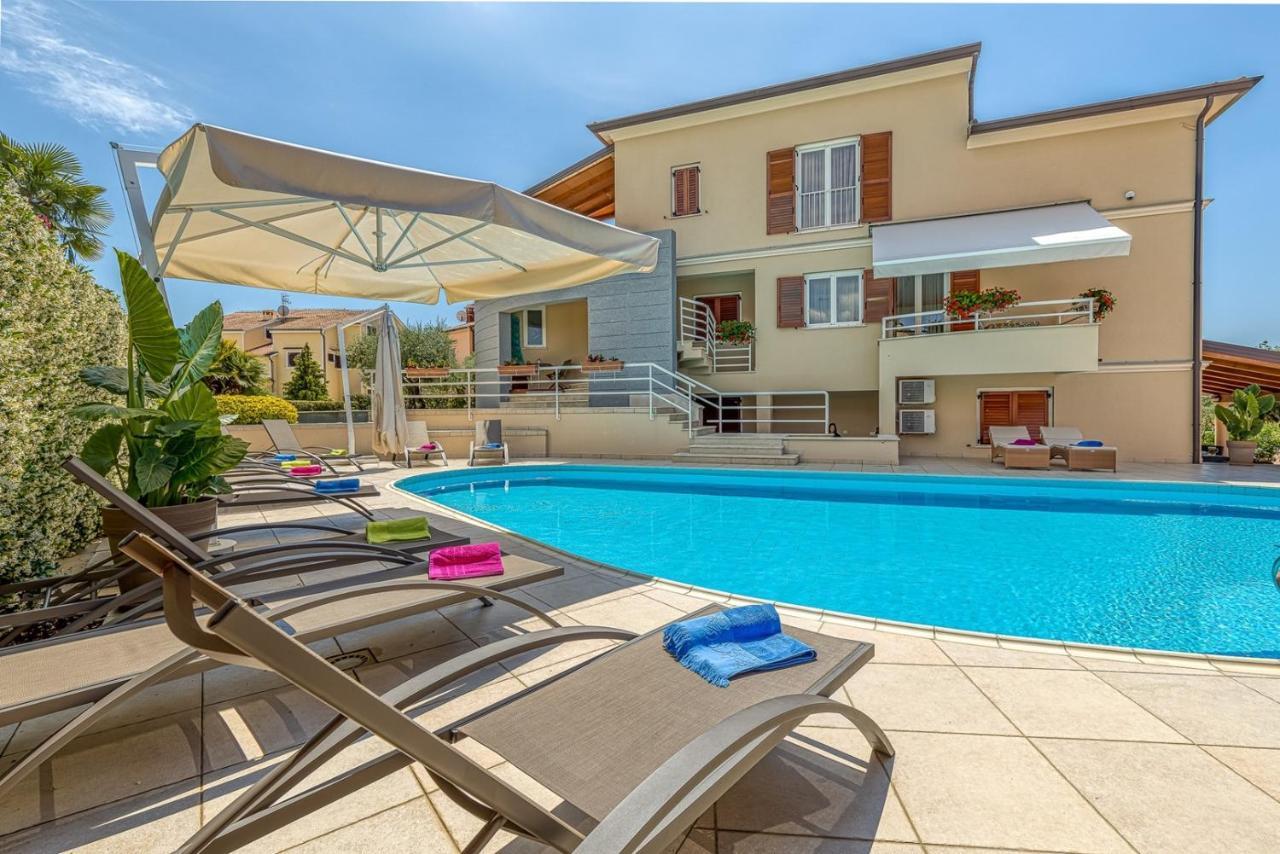 Apartment Complex Irena With Pool Poreč Kültér fotó