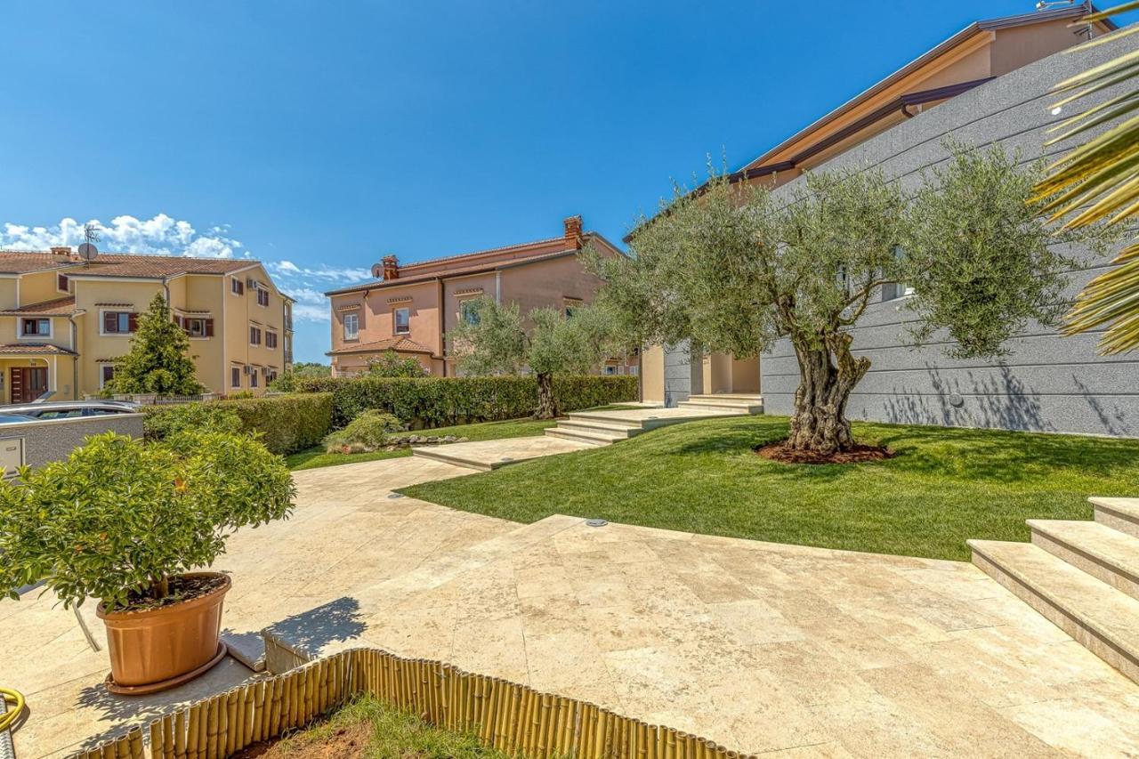 Apartment Complex Irena With Pool Poreč Kültér fotó