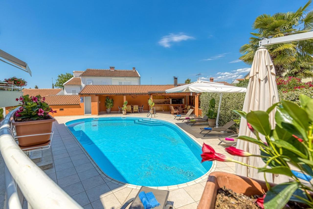 Apartment Complex Irena With Pool Poreč Kültér fotó